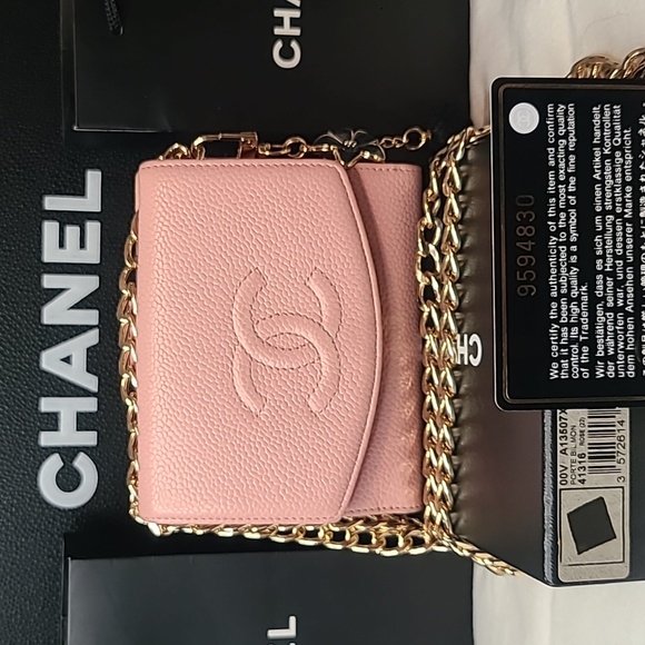 Authentic CHANEL Caviar Skin COCO Mark Card Case Leather Pink